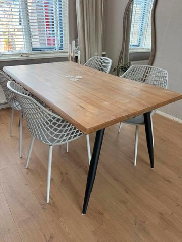 160x90 eettafel beschikbaar voor biedingen