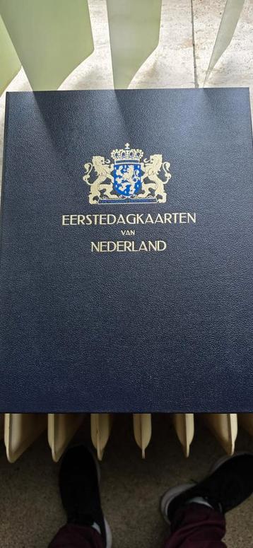 Dagkaarten en postzegels beschikbaar voor biedingen