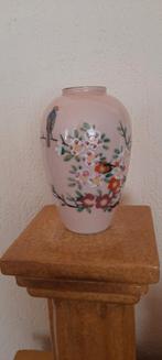 Antiek Japans vaasje met bloesem en vogels., Antiek en Kunst, Ophalen of Verzenden