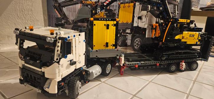 Lego Technic Volvo dieplader met kraan 42114 - Compleet!, Kinderen en Baby's, Speelgoed | Duplo en Lego, Zo goed als nieuw, Lego