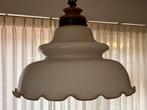 Vintage Hanglamp met wit glas, Huis en Inrichting, Lampen | Hanglampen, Ophalen, Glas, Minder dan 50 cm