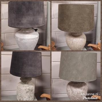 Landelijke kruiklampen, tafellamp, lampenvoet, lampenkap  beschikbaar voor biedingen