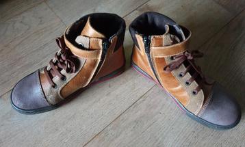 Helemaal nieuw stoere leerschoenen maat 32 beschikbaar voor biedingen