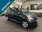 Toyota Aygo 1.0-12V Asp.Gre Nav.*5drs*airco*2012*NAP, Voorwielaandrijving, Euro 5, Gebruikt, 4 stoelen