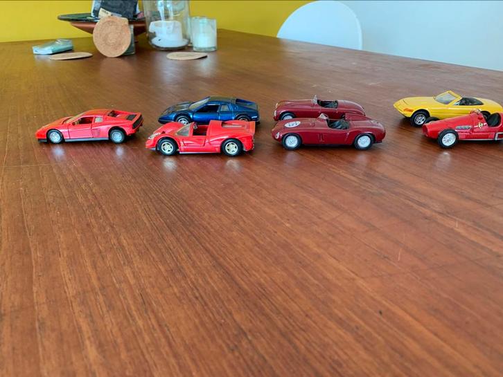 Ferrari prijs is voor de 7 samen!, Hobby en Vrije tijd, Modelauto's | Overige schalen, Zo goed als nieuw, Auto, Ophalen of Verzenden