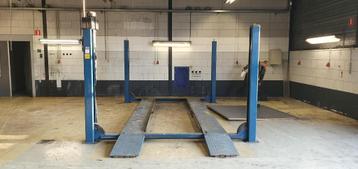 4 koloms hefbrug autobrug Stenhoj 5300 4000Kg 1995 APK breed beschikbaar voor biedingen