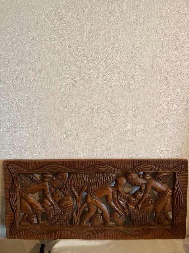 Makonde Ujamaa Reliëfcarving - Tanzania, Antiek en Kunst, Kunst | Beelden en Houtsnijwerken, Ophalen of Verzenden