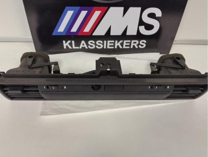 BMW E36 Ventilatie roosters dashboard NIEUW 64228183040, Auto-onderdelen, Interieur en Bekleding, BMW, Nieuw, Ophalen of Verzenden