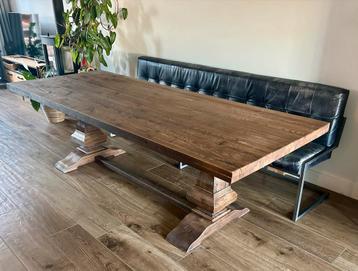 Eikenhouten Eettafel met koloniaal ondetstel beschikbaar voor biedingen