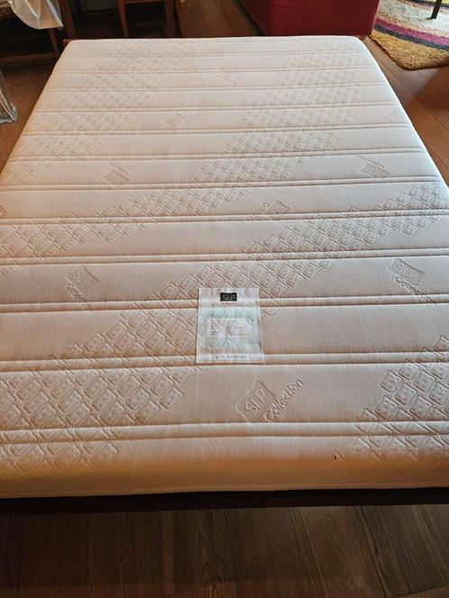 GRATIS bed, inclusief lattenbodems en matras, Huis en Inrichting, Slaapkamer | Bedden, Gebruikt, Tweepersoons, 140 cm, 200 cm