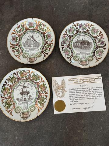 Unieke sierbordjes met afbeeldingen monumenten Ravenstein beschikbaar voor biedingen