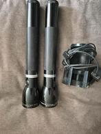 Maglite 2 stuks lang model accu met oplader, Caravans en Kamperen, Zaklampen, Ophalen of Verzenden, Gebruikt, Accu