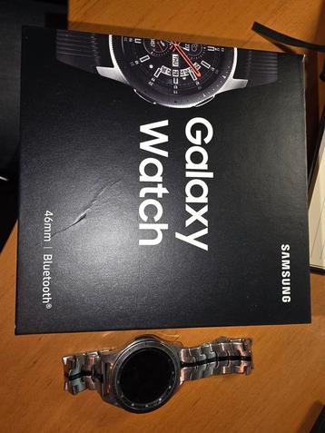 Samsung Galaxy Watch 46mm Zilver + Extra Bandjes NIEUW beschikbaar voor biedingen