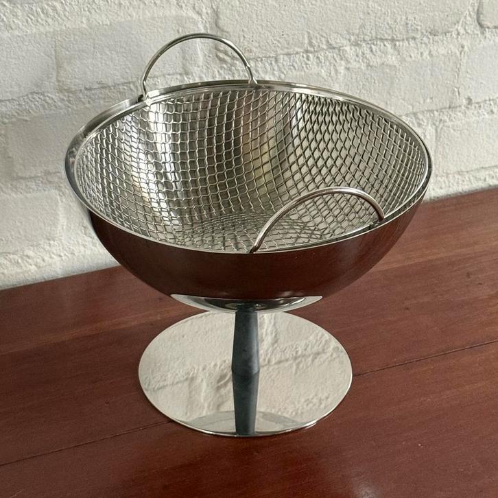 Alessi fruitmand met uitneembare zeef / vergiet. Als nieuw!, Huis en Inrichting, Woonaccessoires | Schalen en Manden, Zo goed als nieuw