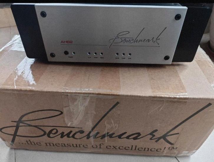 Benchmark AHB2, Audio, Tv en Foto, Versterkers en Receivers, Zo goed als nieuw, 120 watt of meer, Overige merken, Ophalen of Verzenden