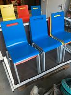 18 stoelen en 4 tafels, Huis en Inrichting, Stoelen, Ophalen, Zo goed als nieuw, Vijf, Zes of meer stoelen