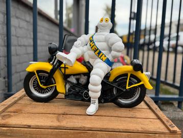 Michelin Man op Motor - Uniek Decoratie Stuk! beschikbaar voor biedingen