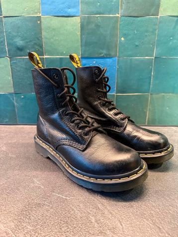 Dr. Martens 37 - Zo goed als nieuw! beschikbaar voor biedingen