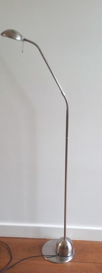 Metalen Halogeen Staande Lamp - 140cm beschikbaar voor biedingen