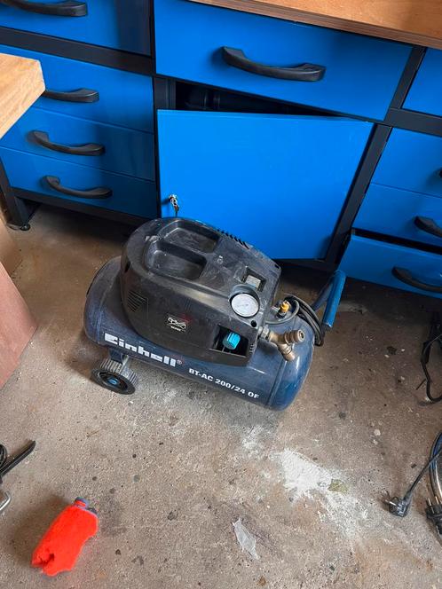 Einhell compressor 24l, Doe-het-zelf en Verbouw, Compressors, Zo goed als nieuw, 6 tot 10 bar, Ophalen