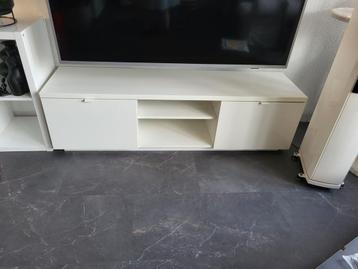 Tv meubel ikea vandaag 20-8 voor 25 ophalen 