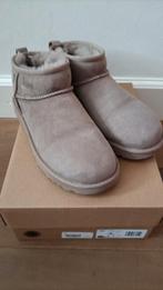 UGG classic mini caribou 39, UGG, Overige kleuren, Lage of Enkellaarzen, Nieuw