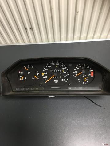 Mercedes W124  1994     Benzine      124 542 6669   Km Telle beschikbaar voor biedingen
