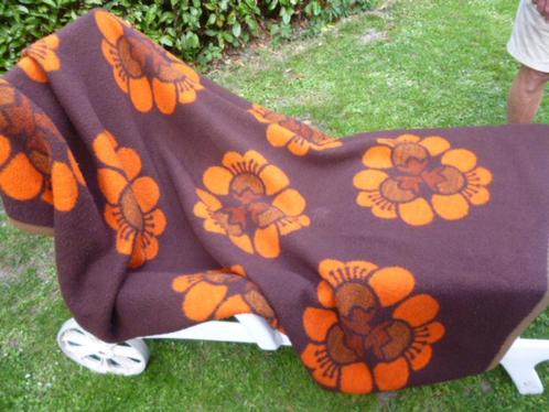 acryl  vintage  deken   225 x 150 cm  1pers bloem, Huis en Inrichting, Woonaccessoires | Plaids en Woondekens, Gebruikt, Ophalen of Verzenden