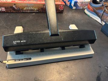 Leitz akto 4 gaats perforator beschikbaar voor biedingen