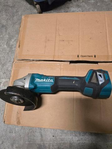 Makita DGA513 haakse slijpmachine 18V met toerenregelaar beschikbaar voor biedingen