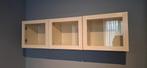 Vitrinekast IKEA, hangend, wit hout met glazen deuren, Ophalen, 100 tot 150 cm, Glas, Zo goed als nieuw