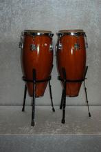 Go Set conga's op standaard      <25252428>, Gebruikt, Go, ., Drums of Percussie