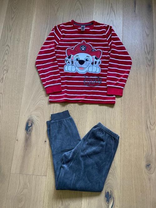 Pyjama maat 134 Paw Patrol velours, Kinderen en Baby's, Kinderkleding | Maat 134, Zo goed als nieuw, Nacht- of Onderkleding, Ophalen