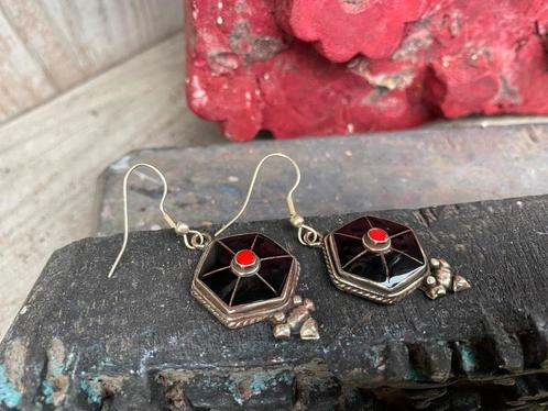 Prachtige Tobetaans 925 zilveren oorbellen met Onyx, Sieraden, Tassen en Uiterlijk, Oorbellen, Nieuw, Hangers, Zilver, Zwart, Met edelsteen
