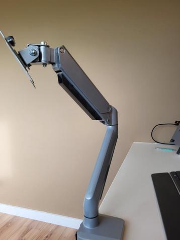Monitor Arm - Verstelbaar! beschikbaar voor biedingen