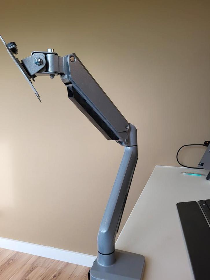 Monitor Arm - Verstelbaar!, Computers en Software, Laptopstandaarden, Zo goed als nieuw, In diepte verstelbaar, In hoogte verstelbaar