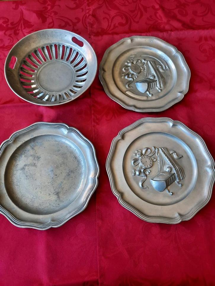 Tinnen Schalen en Mand - 4 stuks, Antiek en Kunst, Antiek | Tin, Ophalen of Verzenden