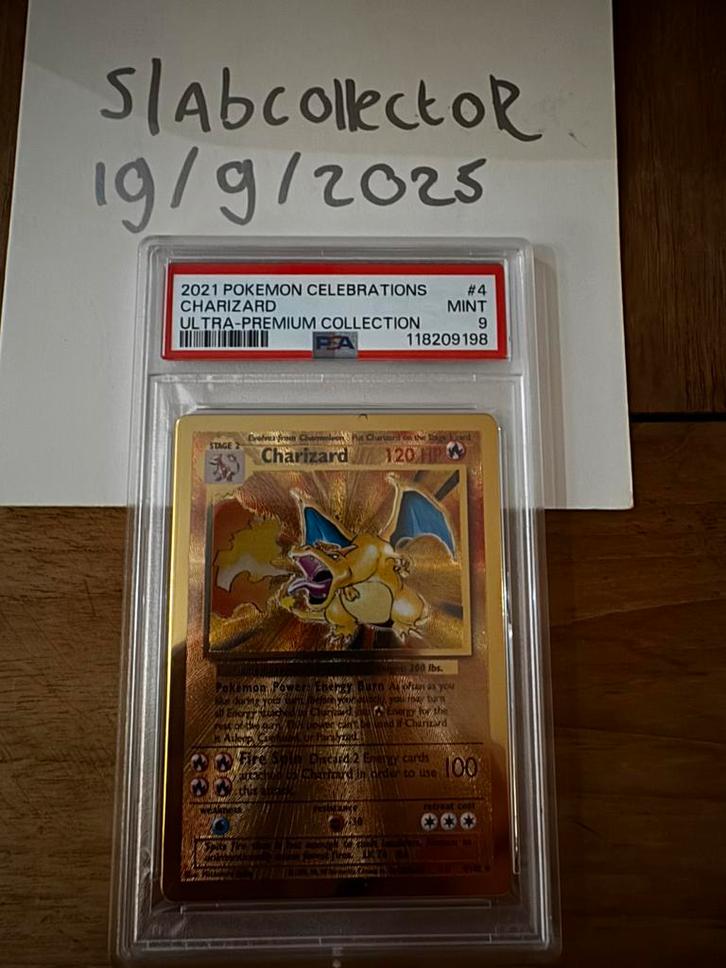 Charizard + Pikachu sequential code Gold Upc Collection 2021, Hobby en Vrije tijd, Verzamelkaartspellen | Pokémon, Zo goed als nieuw