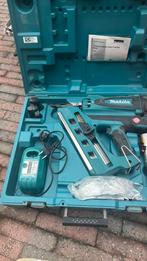 Makita taccer GN 900, Ophalen, Zo goed als nieuw