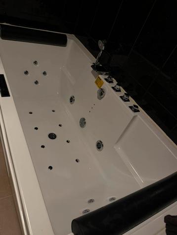 Luxe Whirpool Jet Bad - Bezorging mogelijk beschikbaar voor biedingen