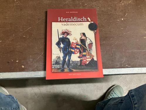 heraldiek genealogie familiewapen wapenschild adel ridder, Boeken, Geschiedenis | Wereld, Zo goed als nieuw, 20e eeuw of later