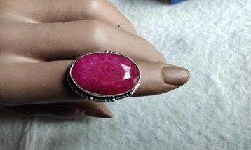 BIG ROBIJN EDELSTEEN in een RING ca 17 ( RUILEN) Uniek beschikbaar voor biedingen