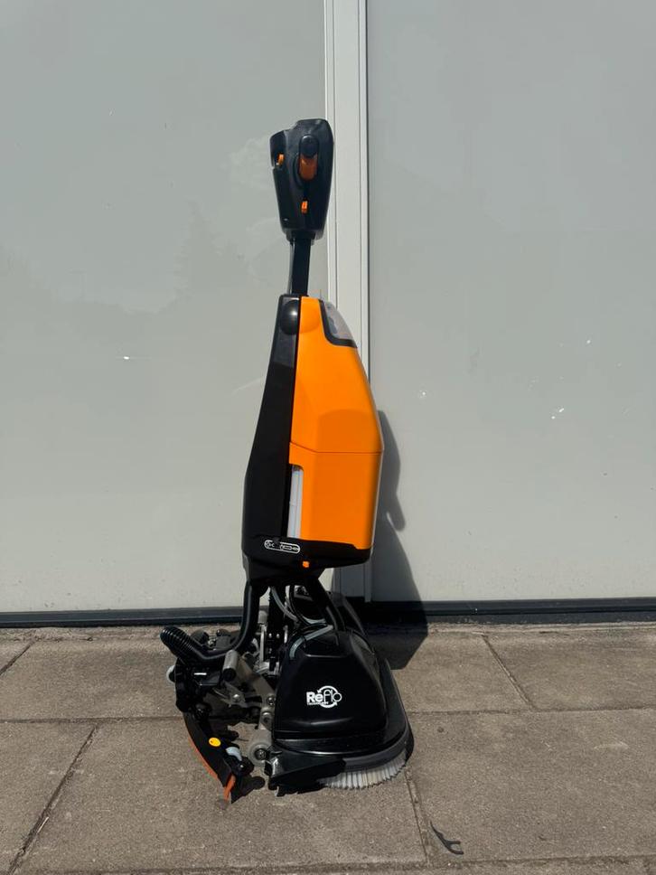 Taski swingo micro 250, Doe-het-zelf en Verbouw, Reinigingsmachines, Zo goed als nieuw, Ophalen of Verzenden