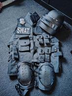 Swat vest, helm, kniebeschermers, Kinderen en Baby's, Carnavalskleding en Verkleedspullen, Ophalen of Verzenden, Zo goed als nieuw