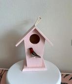 Zachtroze vogelhuisje (geverfd met olieverf) met vogeltje., Ophalen of Verzenden
