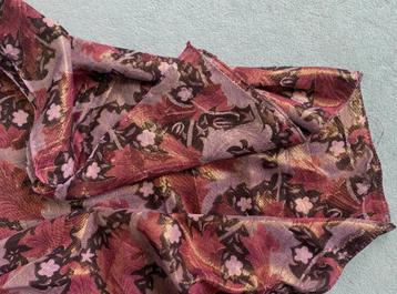Sjaal SARLINI rood beige bruin goudglans 105 x 105 cm beschikbaar voor biedingen