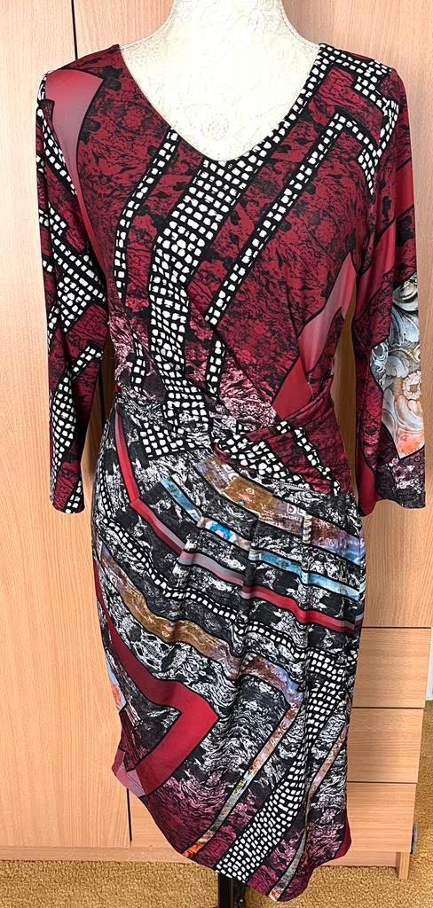 Eroke jurk maat 42[v], Kleding | Dames, Jurken, Zo goed als nieuw, Maat 42/44 (L), Overige kleuren, Onder de knie, Ophalen of Verzenden