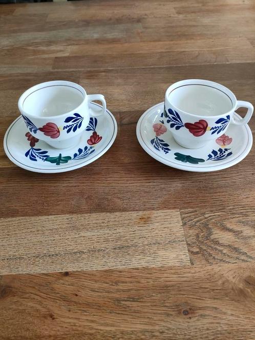 Boerenbont kop en schotel 2 sets, Huis en Inrichting, Keuken | Servies, Zo goed als nieuw, Kop(pen) en/of Schotel(s), Boerenbont