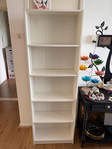 Boekenkast IKEA wit 180x60x24 beschikbaar voor biedingen