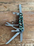 VICTORINOX HUNTSMAN CAMOUFLAGE ZAKMES, Ophalen of Verzenden, Zo goed als nieuw